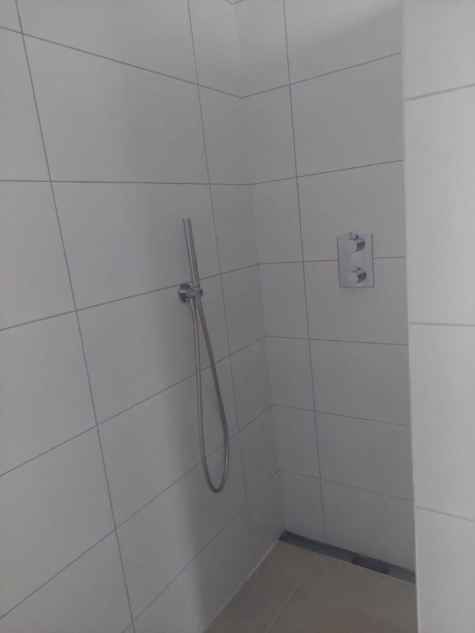 B & B Wijdzicht Wolsum Eksteriør billede